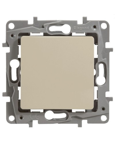 Выключатель 10AX-250В ETIKA, слоновая кость (672301). Выключатель. LegranD в Чите